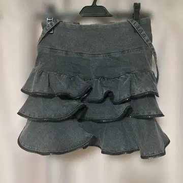 MARS ZIP 프릴 치마바지