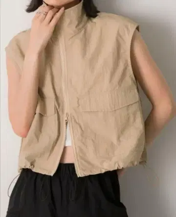 ad thie 나일론 숏 베스트 베이지 M-L 스탠드 카라