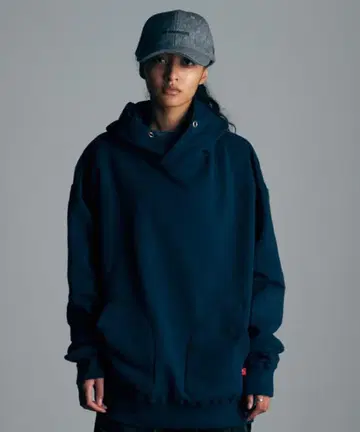 발루고 후드티