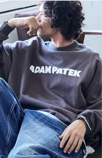 [ ADAM PATEK(아담 파텍) logo crew neck 맨투맨