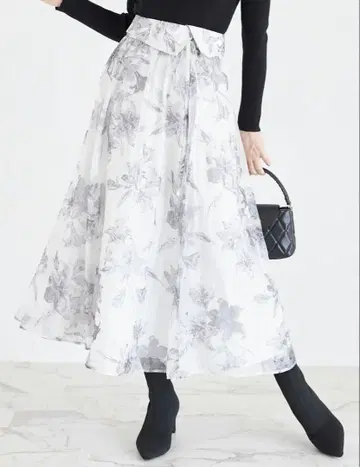 새상품 택 포함 토코 클로젯 tocco closet 시어 스커트