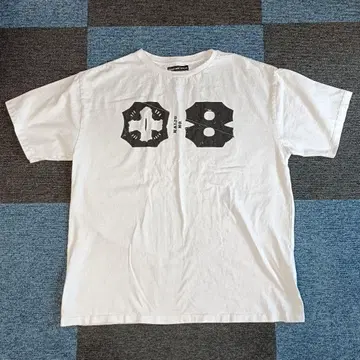 괴수 8호 베이스 야드 도쿄 티셔츠 나루미 겐 XL
