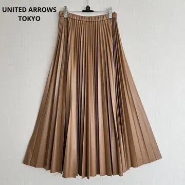 새상품급 유나이티드 애로우즈 도쿄 인조 가죽 플리츠 롱 스커트