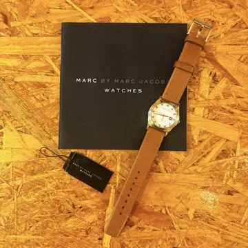 MARC BY MARC JACOBS 손목시계 아날로그 MBM8544