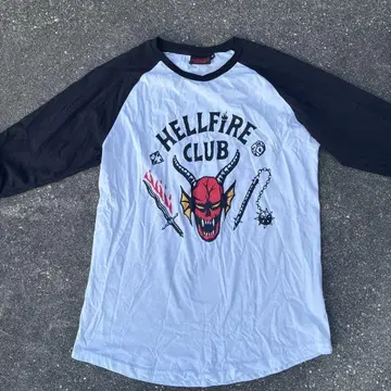 [ 공식 ] STRANGER THINGS HELLFIRE CLUB 래글런