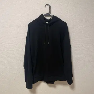 블랙 후드 부착 후드티
