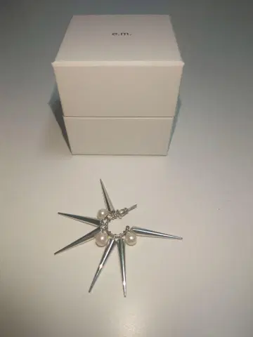 e.m. 스터드 귀걸이 한쪽용