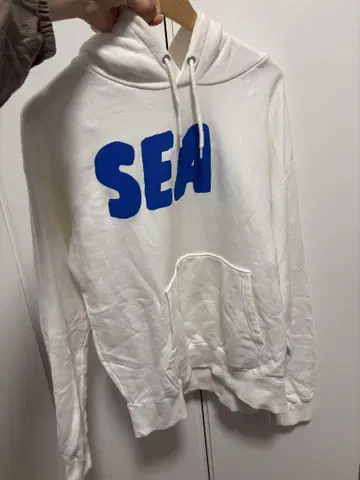 SEA WIND AND 후디 화이트