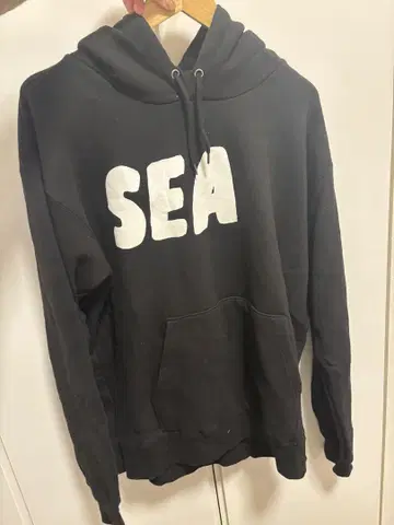 SEA WIND AND 후드티 블랙
