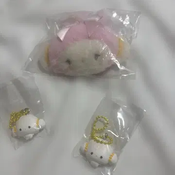 봉제 인형과 키링 세트