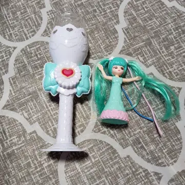 마이크형 완구와 인형 세트