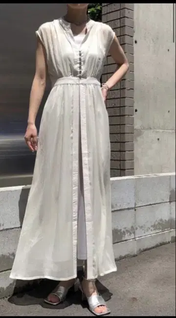 &g'aime 앙제 시어 프렌치 슬리브 원피스 아이보리