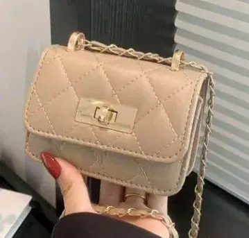 베이지 퀼팅 숄더백