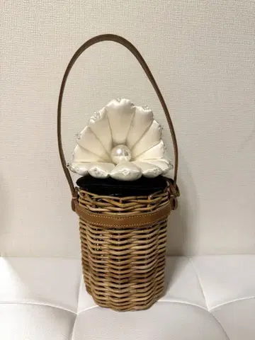 LUDLOW 라들로 쉘 펄 카고백