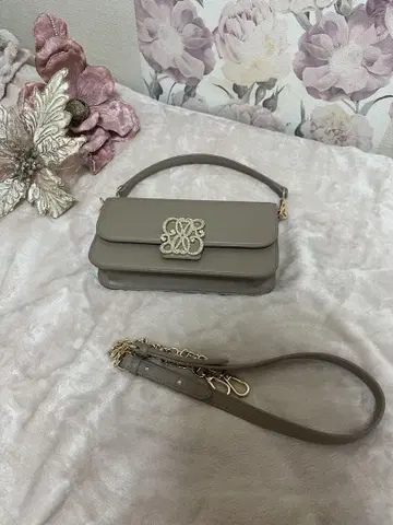 새상품급 RANDA 숄더백