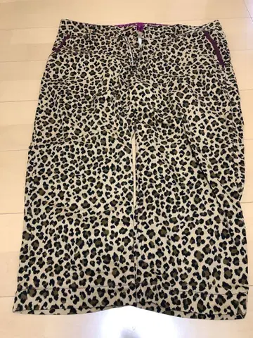 레오파드 무늬 팬츠 중고품