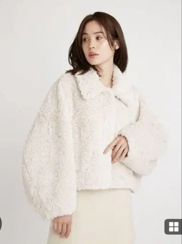 스나이델 보아 숏코트