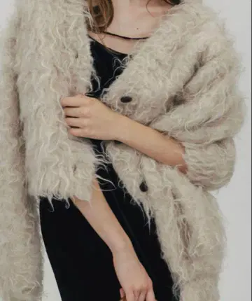미사용품 THETOE WESTMINSTER SHAGGY CARDIGAN