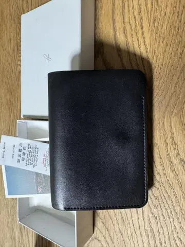 forme short wallet baby calf