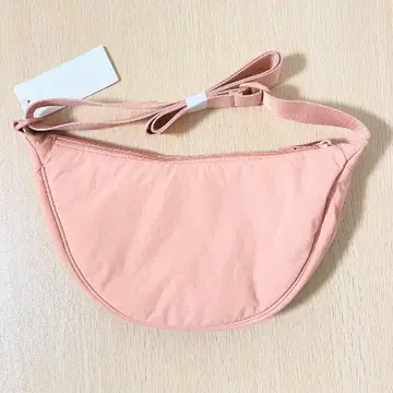 UNIQLO 미사용 새상품 라운드 미니 숄더백 핑크 정품 가방