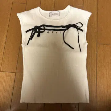 프론트 오픈 상의 미셸 마카롱