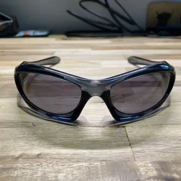 오클리 몬스터독 made in USA