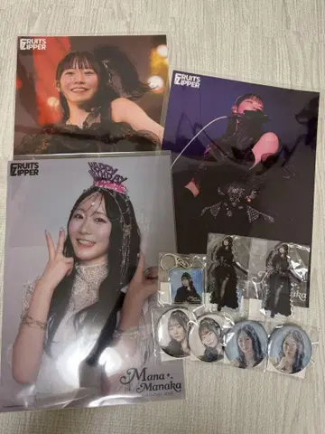 마나카 마나 굿즈