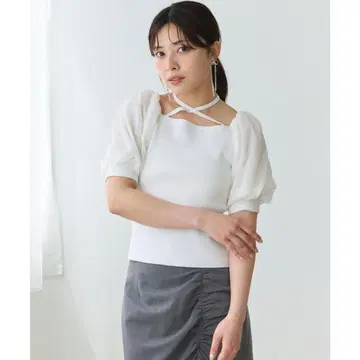 [ 새상품급 ] AND COUTURE 시어 슬리브 크로스 넥 풀오버