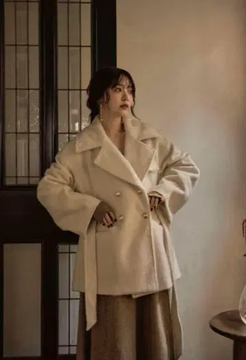 mideal shaggy middle coat 샤기 미들 코트
