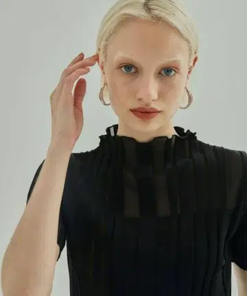 UNITED TOKYO 랜덤 시스루 리브 썸머 니트 워셔블