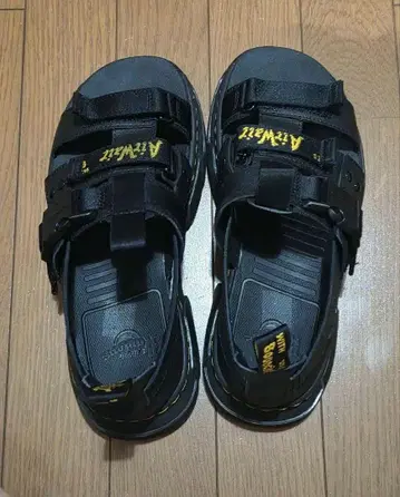 Dr.Martens PEARSON 멀티 스트랩 샌들 UK6