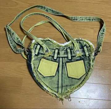 하트 모양 데님 숄더백
