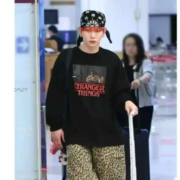 SHINee KEY 착용 STRANGER THINGS 롱T
