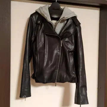 MoNiLE 후드 부착 블랙 가죽 라이더 자켓