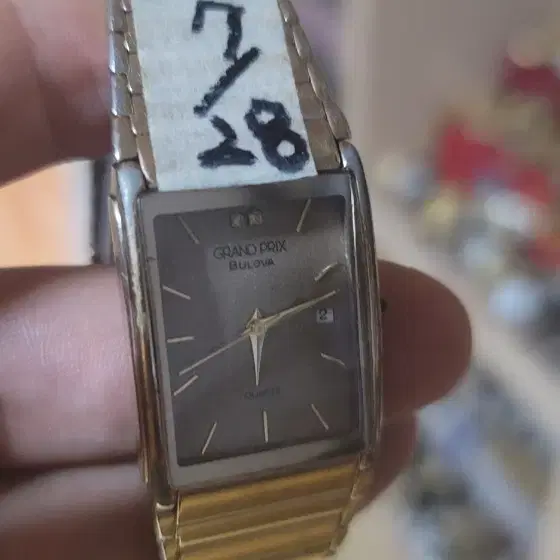 【稼働】 BULOVA GRAND PRIX ヴィンテージ スクエア 腕時計 BULOVA Grand Prix Gold Square Watch | Bunjang Global