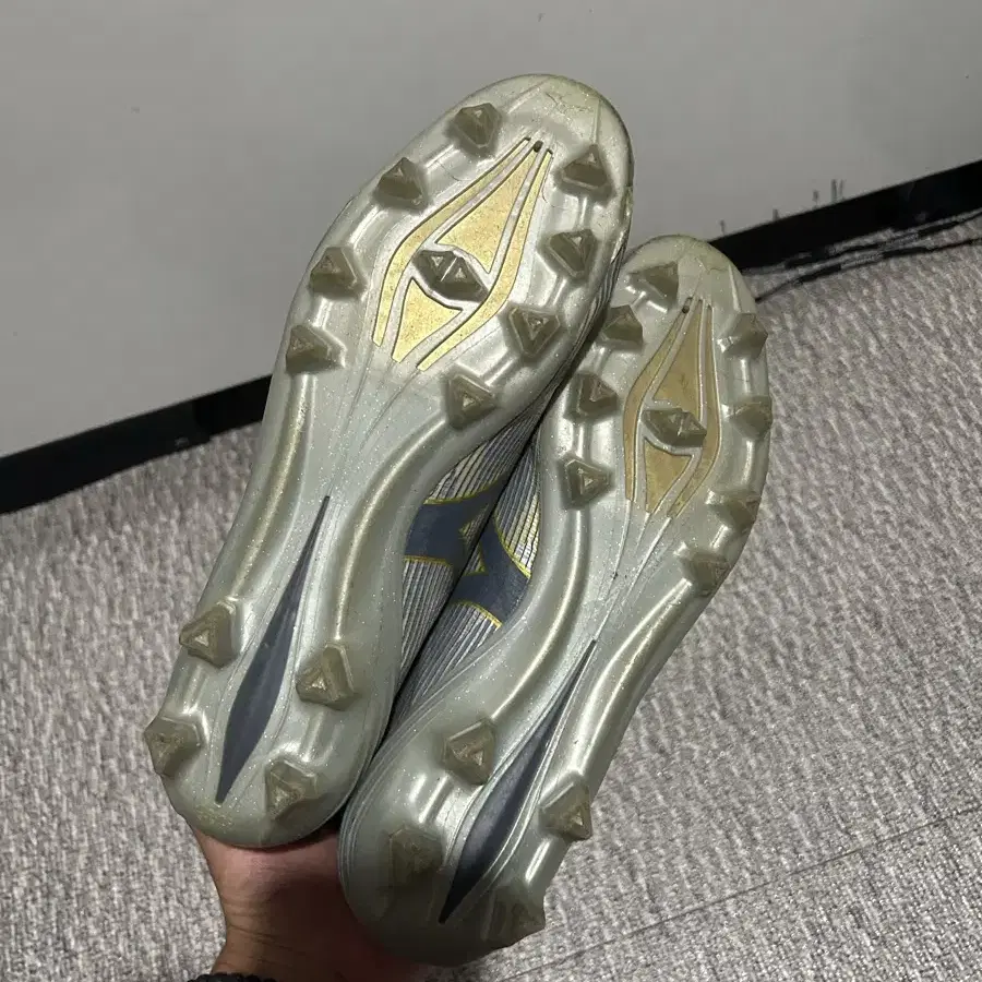 MIZUNO | 미즈노 Mizuno Alpha II JP Soccer Shoes (P1GA256004