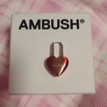 AMBUSH 하트 귀걸이