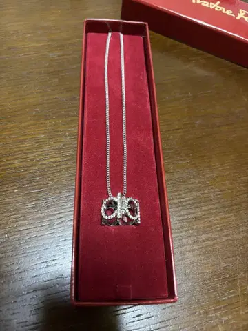 페라가모 실버 목걸이