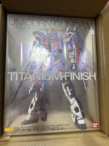 MG RX-0 유니콘 건담 Ver.Ka 티타늄 피니쉬
