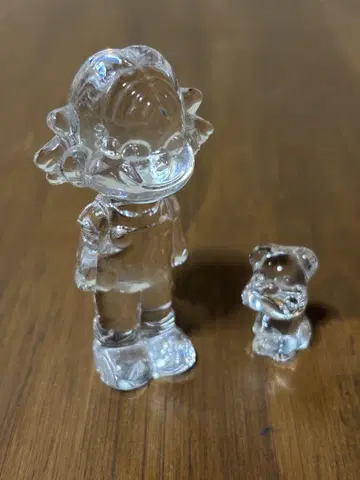 크리스탈 인형과 개 세트