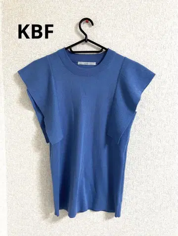 KBF 플레어 슬리브 디자인 니트 라이트 블루
