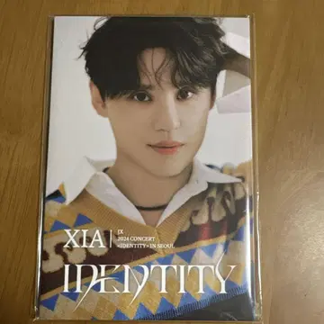 PHOTO POSTCARD BOOK XIA ( 트레이딩 카드 포함 )