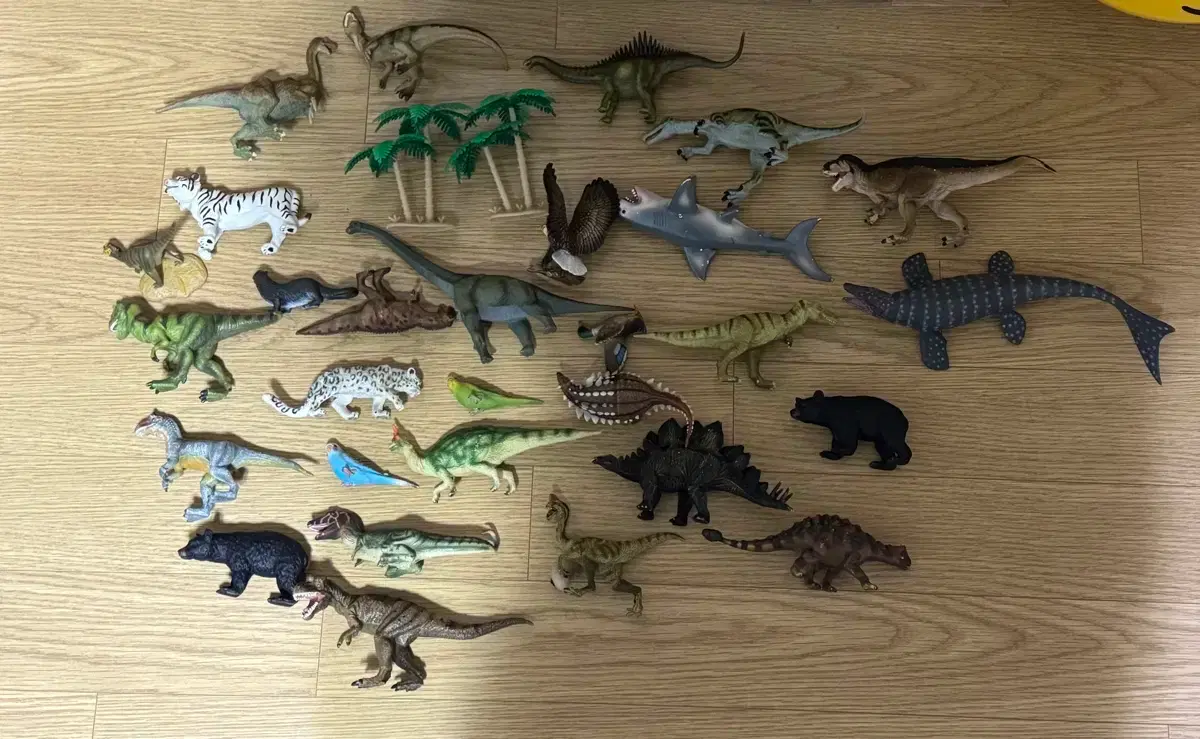 Collecta and other rare dinosaur and animal figures, bulk