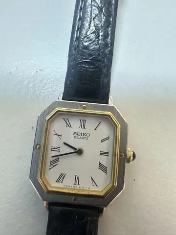 세이코 QZ 2320-6860 옥타곤 화이트 다이얼 여성용 손목시계
