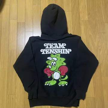 나스카와 텐신 TEAM TENSHIN x VERDY 콜라보 후드티