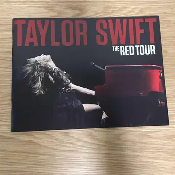 Taylor Swift The Red Tour Book 테일러 스위프트