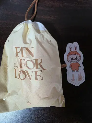 POPMART THE MONSTER PIN FOR LOVE 러브브 J