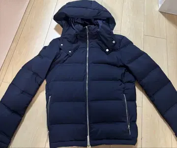 Calvin Klein 네이비 후드 부착 다운 자켓