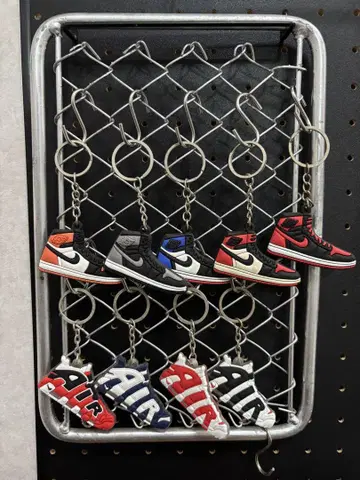 NIKE 키링 9개 세트 뒤의 은색도 포함입니다! 낱개 판매 불가