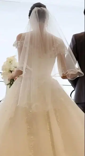 [ 클라우디아 ] 웨딩 베일 화이트 비즈 장식